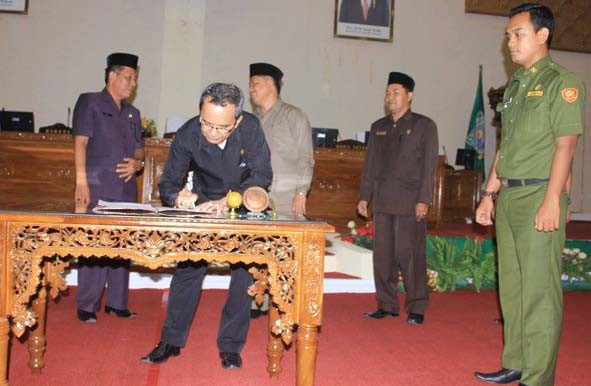 Dewan Kota Jambi sahkan Perda Pemekaran Kecamatan dalam Kota Jambi.