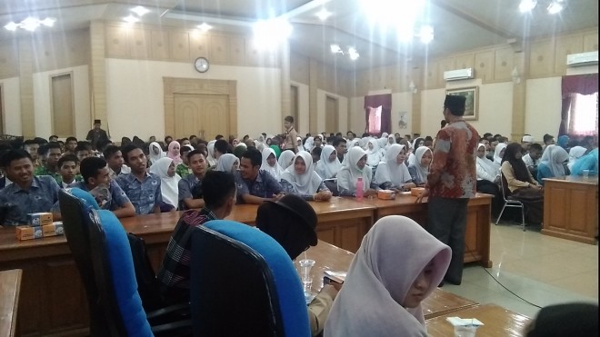 Cawagub Edi Purwanto ketika memberikan motivasi kepada audien.