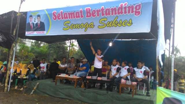Endria Putra, ketua Barisan Pemuda Pendukung Zumi Zola (BPP ZZ) resmi membuka turnamen 
