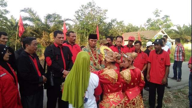 Calon Wakil Gubernur (cawagub), Edi Purwanto berkunjung ke Kuamang Kuning.