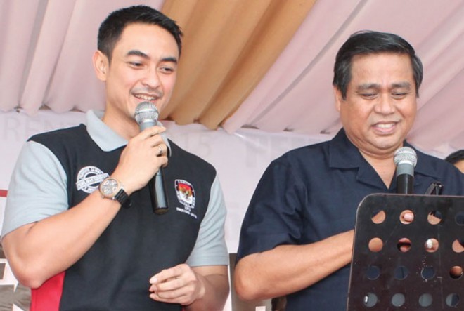 Zumi Zola dan Hasan Basri Agus.