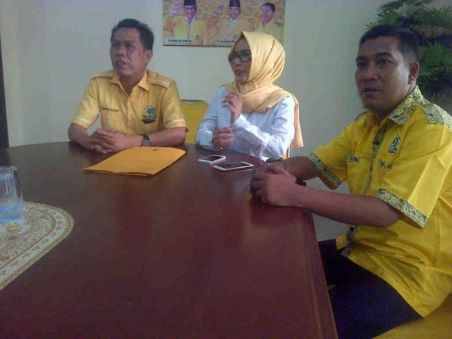 Bacabup Tebo, Eka Marlina resmi kembalikan formulir ke Golkar.