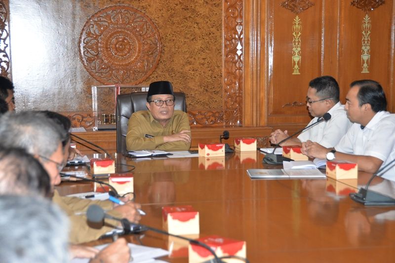 Wakil Gubernur (Wagub) Jambi, H.Fachrori Umar menerima kunjungan kerja dari Auditor Badan Pemeriksa Keuangan (BPK) RI Perwakilan Jambi.