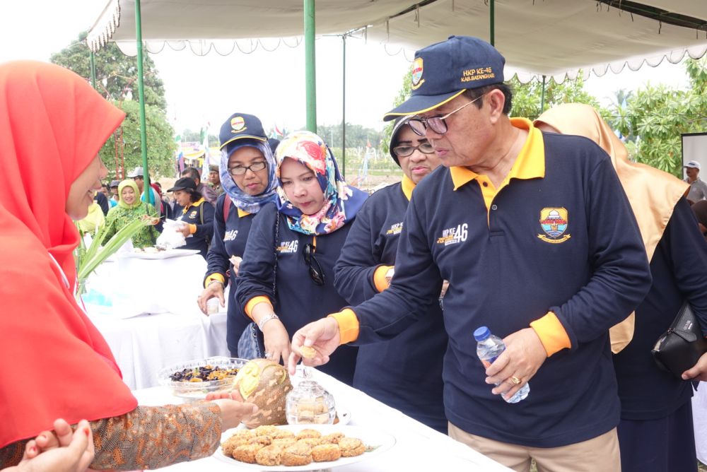 Peringatan Hari Krida Pertanian (HKP) ke-46 Tingkat Provinsi Jambi, bertempat di depan pendopo Rumah Dinas Bupati Batanghari, Sabtu (14/7).