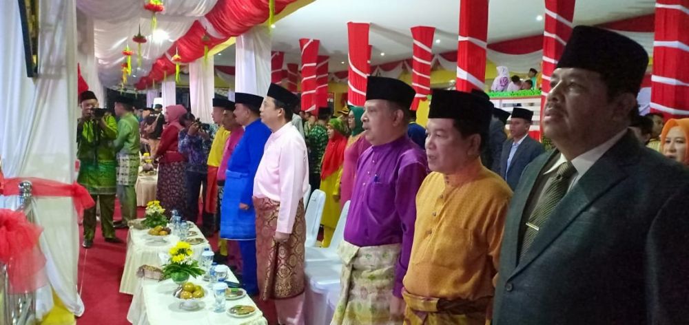 Wabup BBS bersama undangan lain.