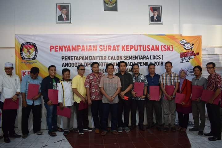KPU Kota Jambi ketika menggelar kegiatan penetapan DCS anggota DPRD Kota Jambi pada Pemilu 2019