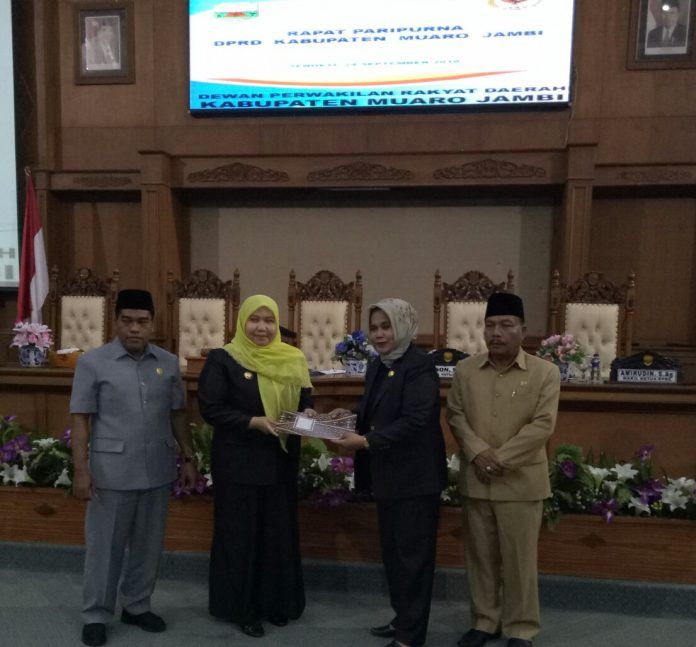 Penyerahan berkas