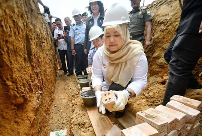 Bupati meletakan batu pertama pembangunan Lapas Perempuan