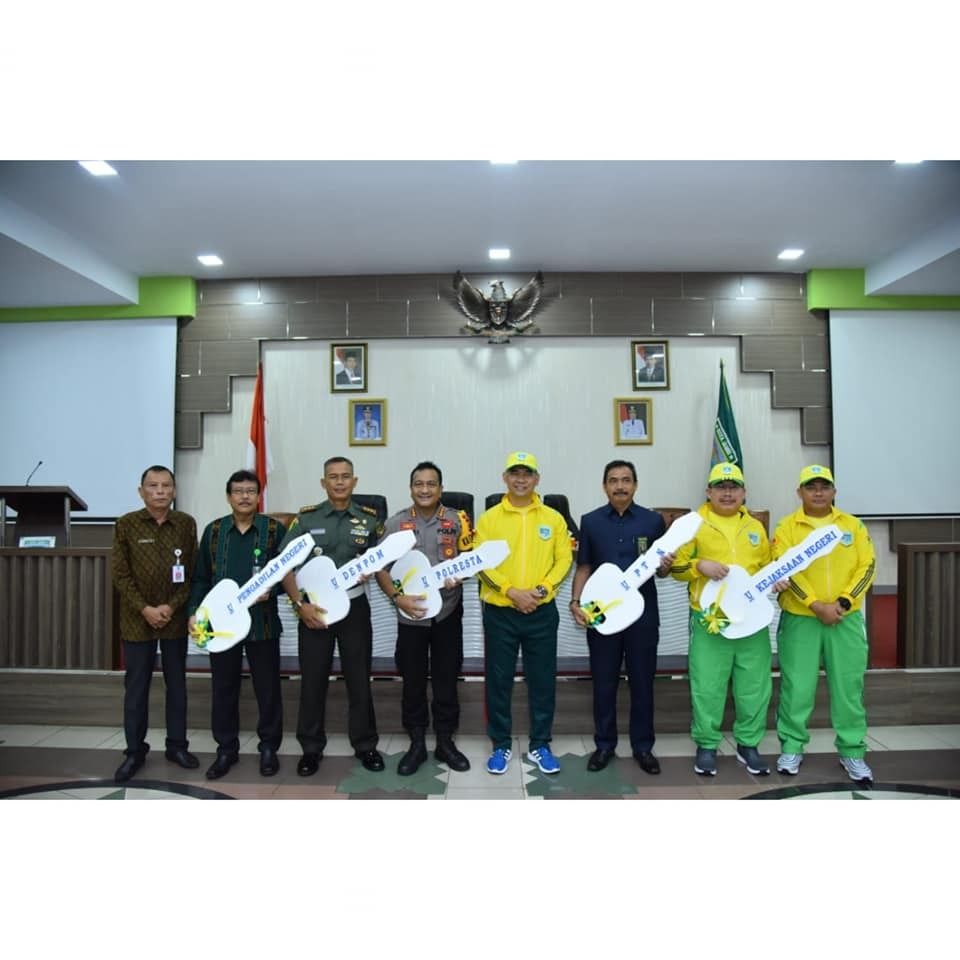 Walikota Jambi Usai Memberikan Hibah Kepada 5 Instansi Vertikal