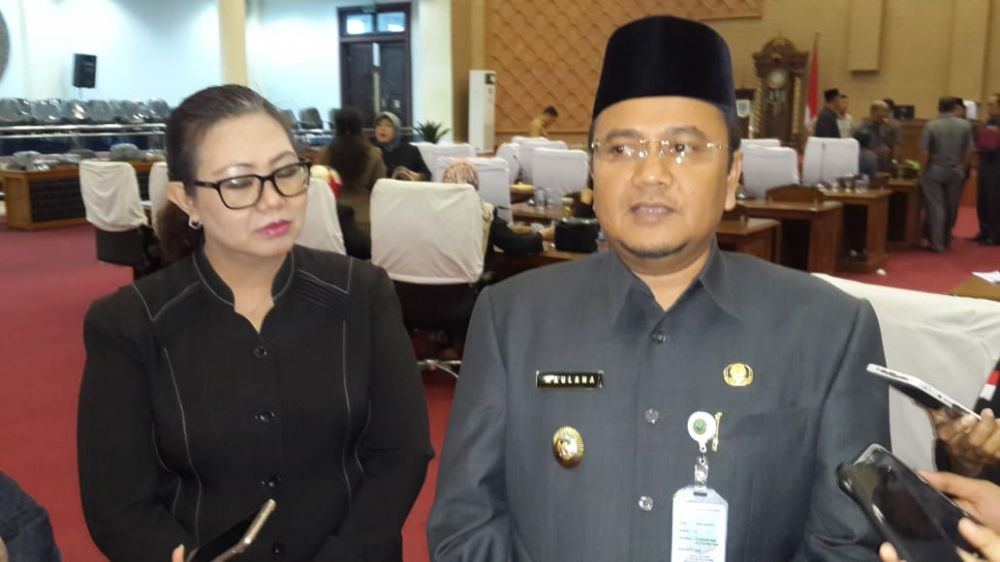Wakil Walikota Maulana Ketika Diwawancara Media