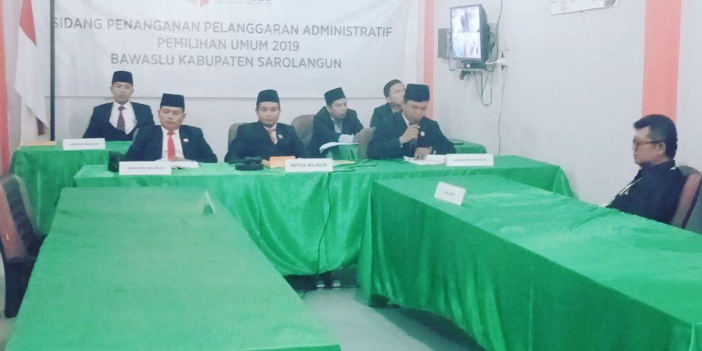 Suasana sidang putusan dugaan pelanggaran administratif Pemilu Bawaslu Sarolangun 