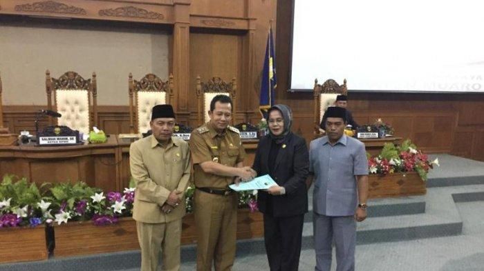 Wakil bupati Muaro Jambi dan Ketua DPRD