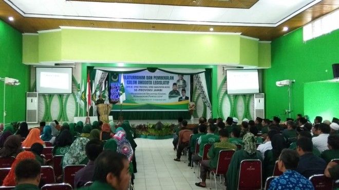 Acara pembekalan Caleg PBB yang dihetikan Bawaslu karena tak mengantongi izin