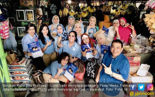 Gerakan Rabu Biru Pendukung Prabowo-Sandi