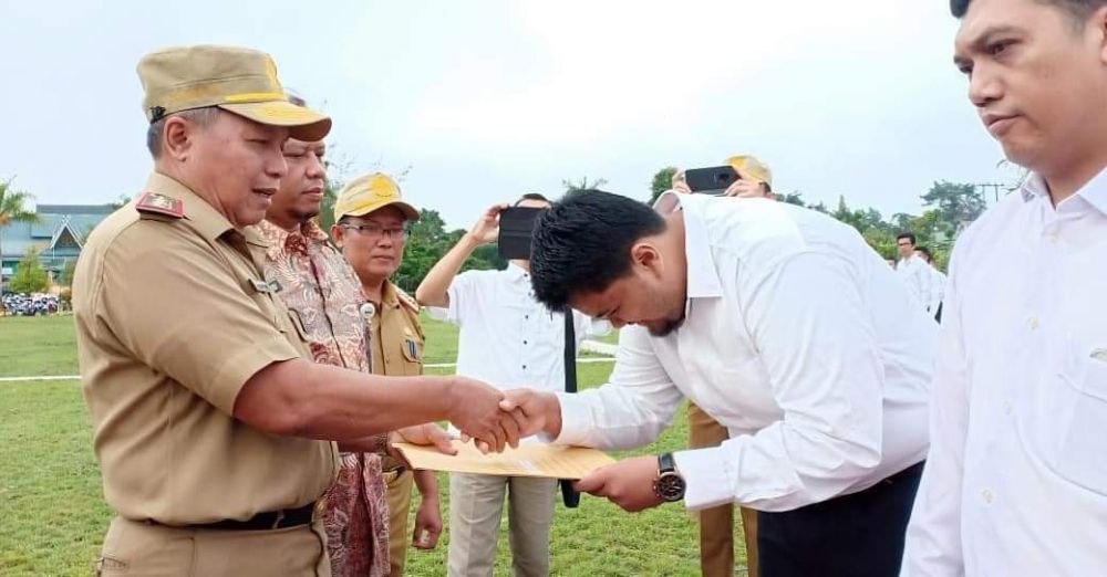 Penyerahan SK CPNS Secara Simbolis Seusai Upacara Bendera, Kemarin