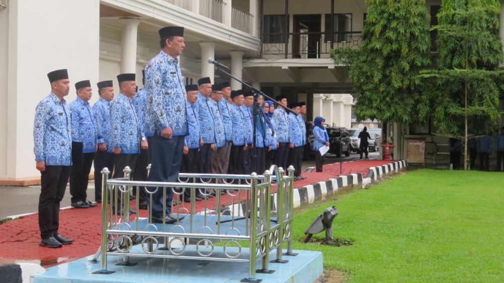 Sekda Provinsi Jambi  H.M.Dianto Pimpin  Upacara Peningkatan Nasionalisme dan Disiplin di kalangan Aparatur Sipil Negara Lingkup Pemerintah Provinsi Jambi