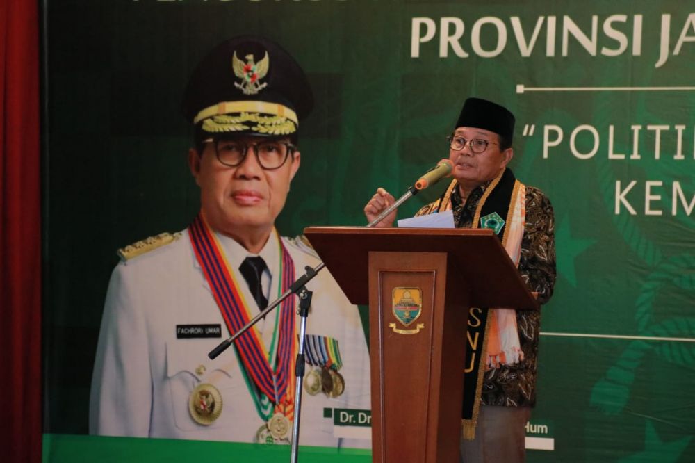 Gubernur Jambi Fachrori Umar