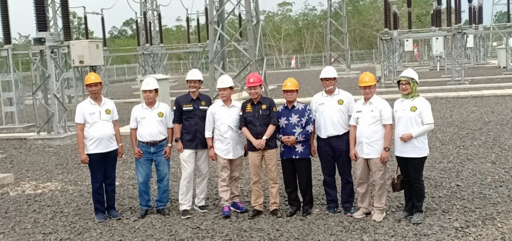 Menteri ESDM RI, Ignasius Jonan ketika berada di GI 150 kV Sarolangun, Minggu (3/3), sore.