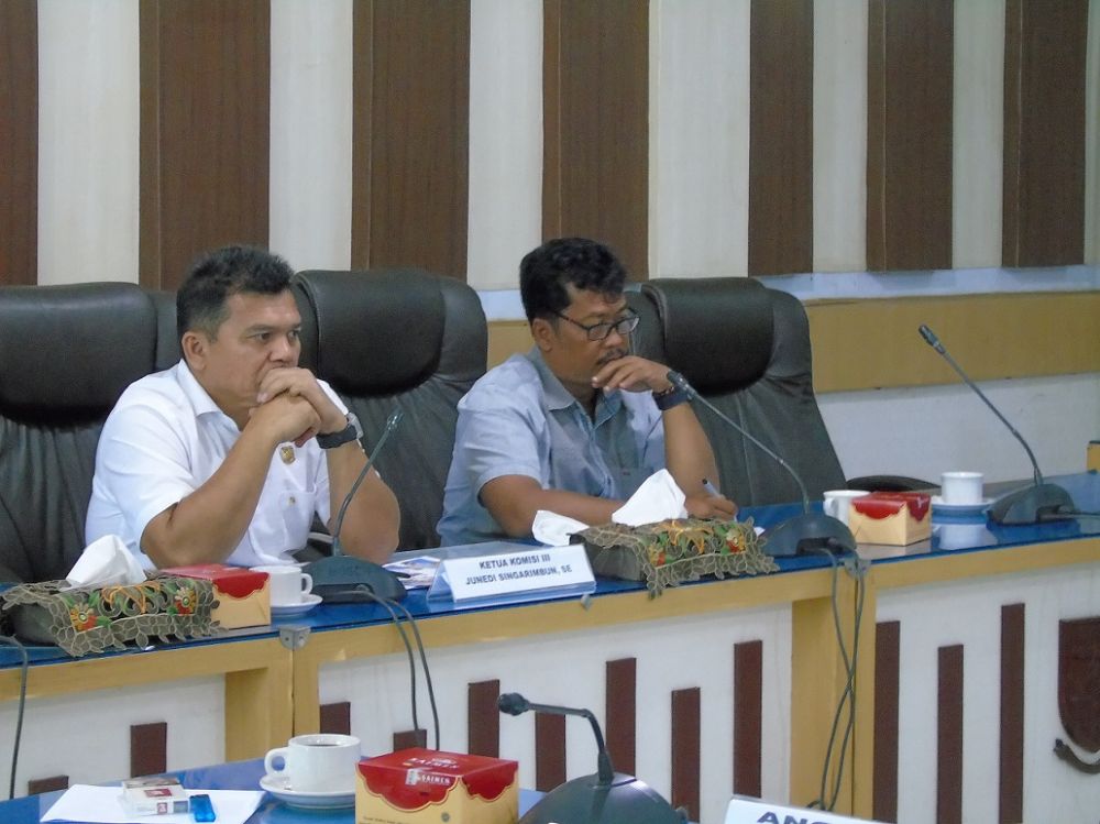 Anggota Dewan yang Memimpin Hearing