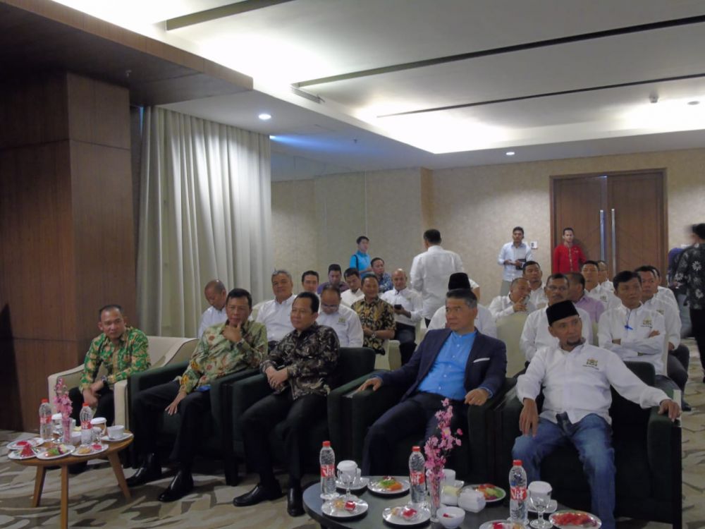 Walikota Jambi Saat Menghadiri dan Membuka Kegiatan Musda Kamar Dagang dan Industri (Kadin) Kota Jambi ke -V