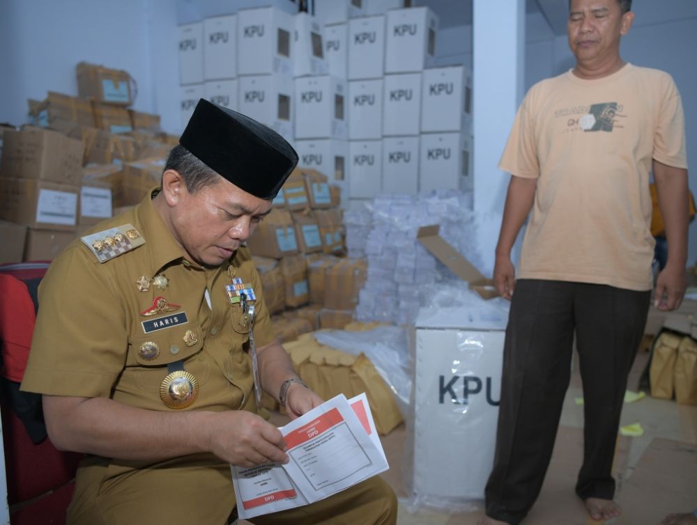 Bupati Merangin H Al Haris Memriksa Kesiapan Logistik Pemilu 2019