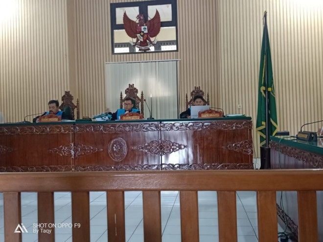 Suasana sidang putusan di PTUN Jambi
