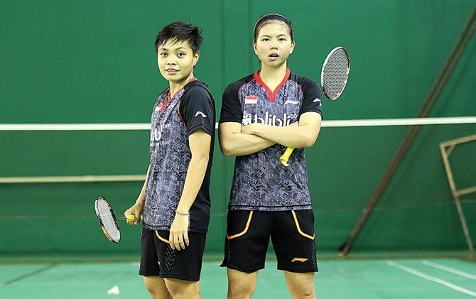 Gresia Polii dan Apriyani Rahayu