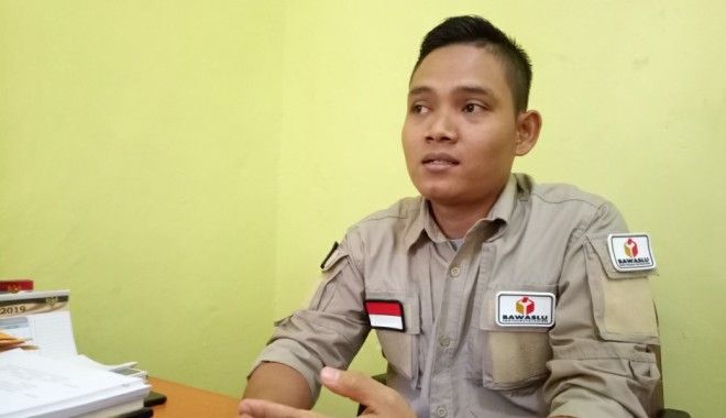Ketua Bawaslu Batanghari, Indra Tritusian