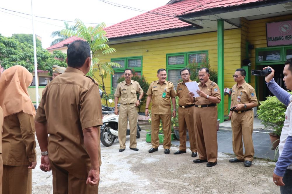 Wabup melakukan sidak di salah satu OPD