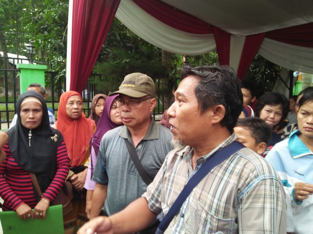 Sejumlah wali murid kecewa karena pendaftran anaknya tidak diakomodir .