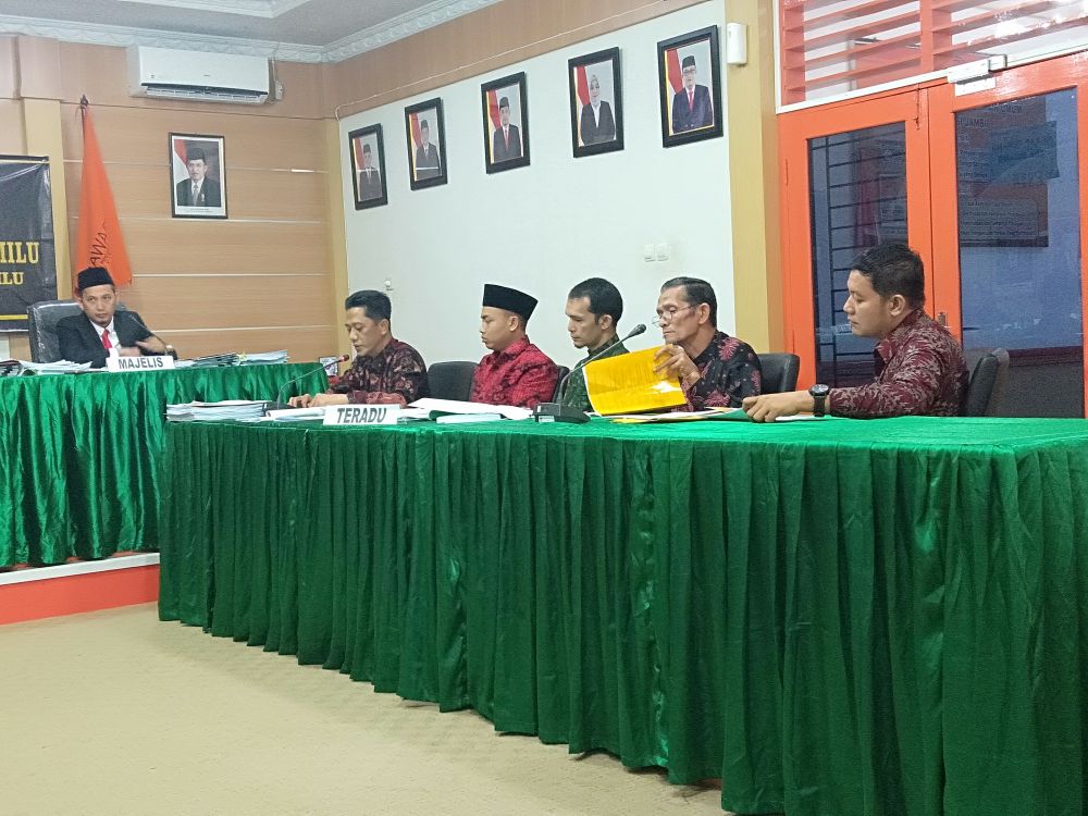 Jalannya sidang kode etik