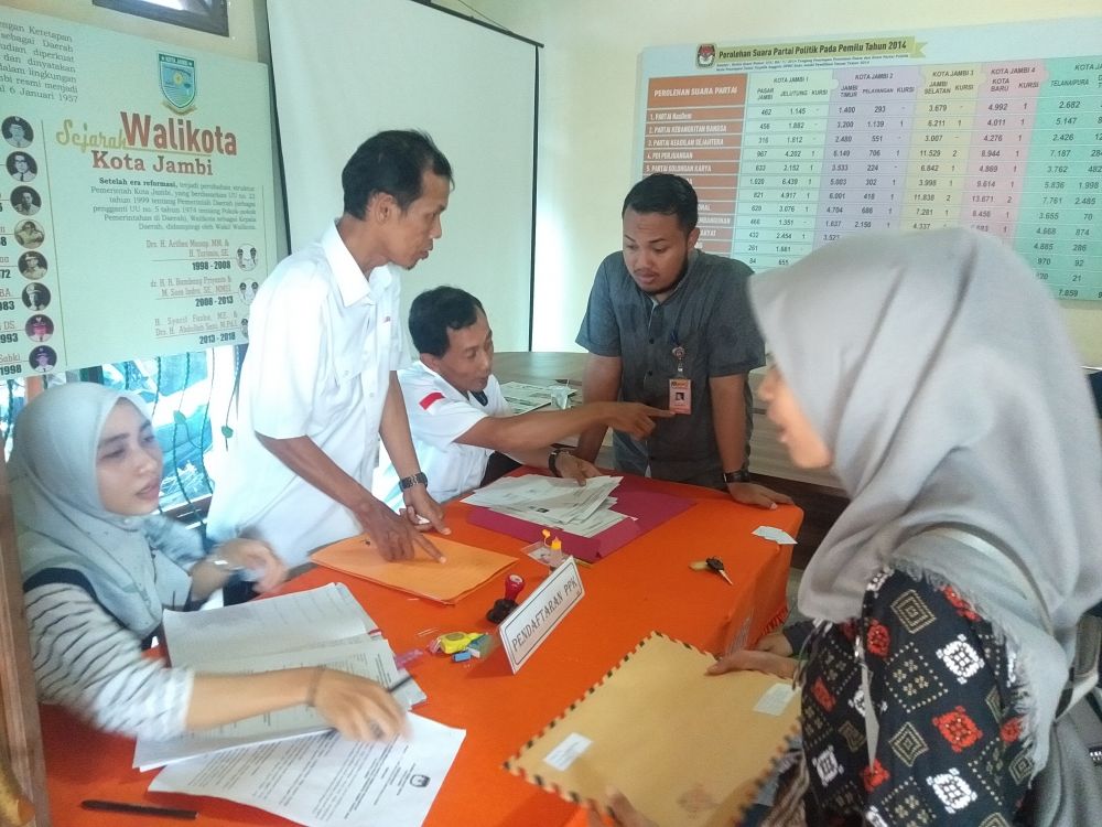 Panitia pendaftaran PPK.