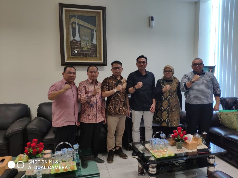 Muhammad Fadil Arief bersama pengurus PPP dan ketua Evi Suherman