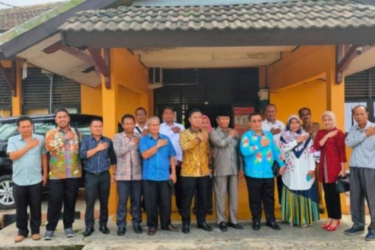 Komisi I DPRD Provinsi Jambi saat mengunjungi KPU di daerah