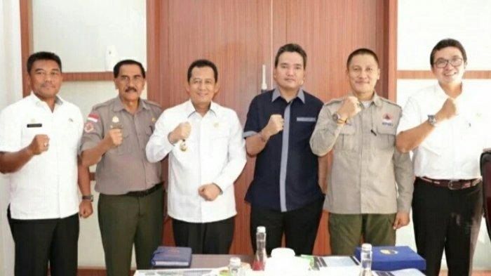 Wabup foto bersama usai pertemuan