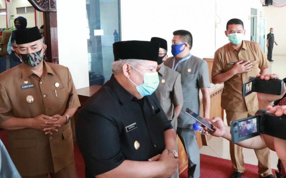 Bupati diwawancarai Usai Rapat Paripurna