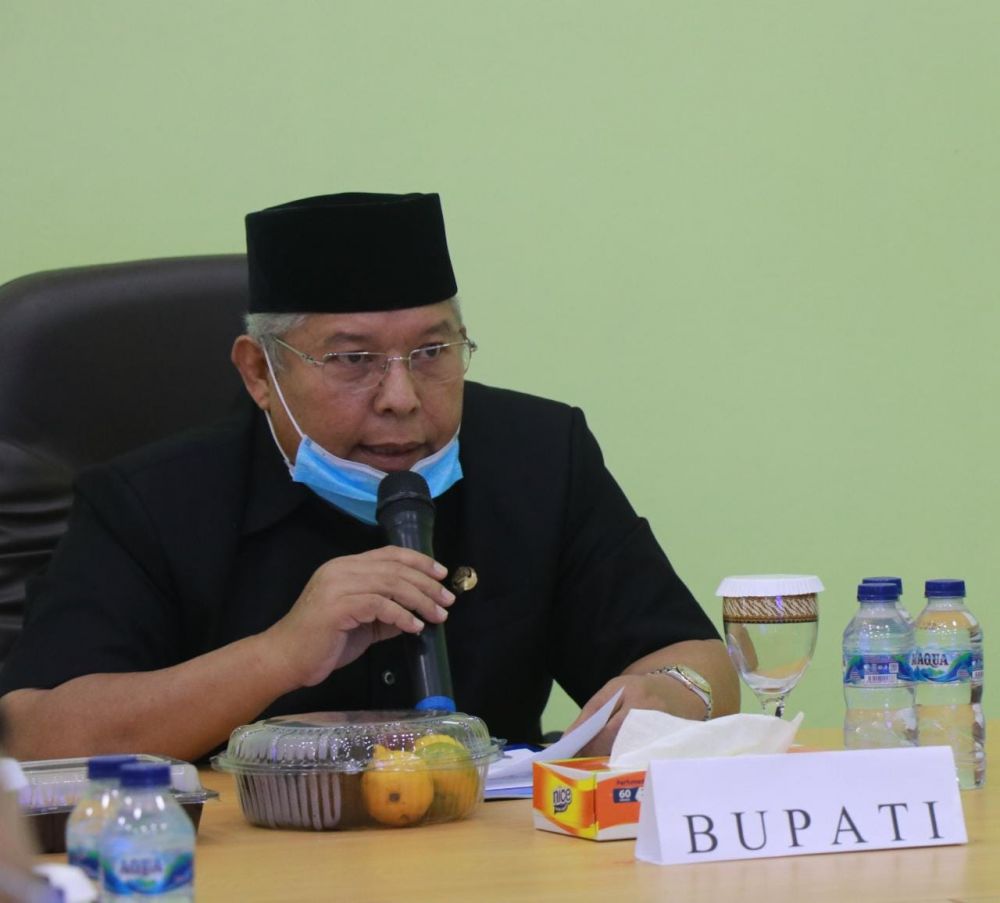 Bupati Tanjab Barat, DR Ir H Safrial 