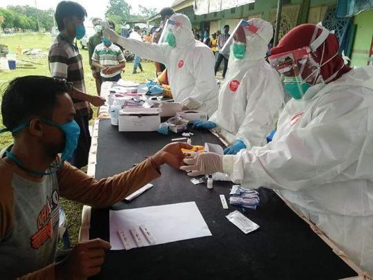 Proses rapid test yang dilakukan.