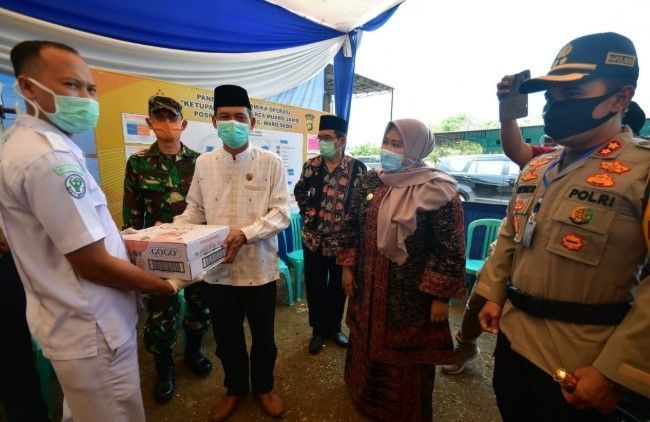 Bupati mengunjungi poskotis idul fitri