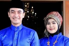 Zumi Zola dan Sherrin