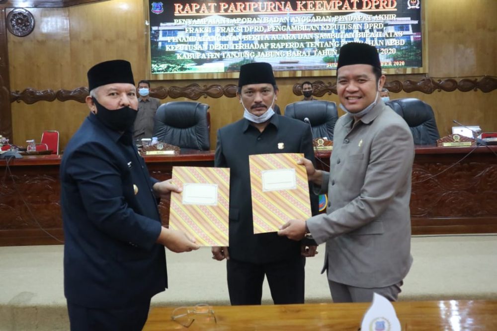 Pimpinan DPRD dan Bupati Tanjabbar
