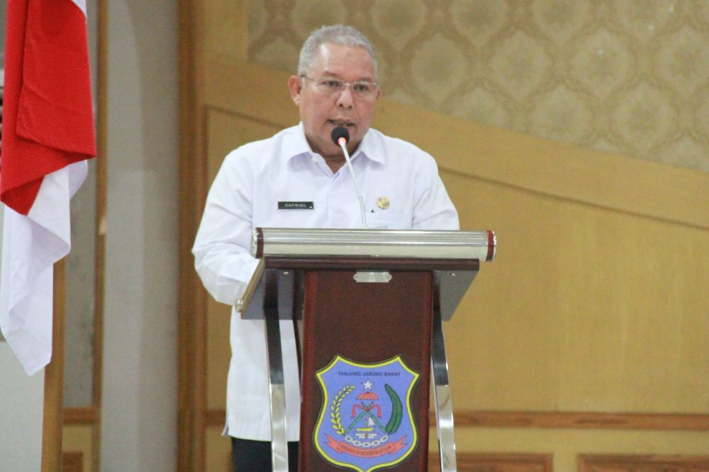 Bupati Safrial membuka Rakor