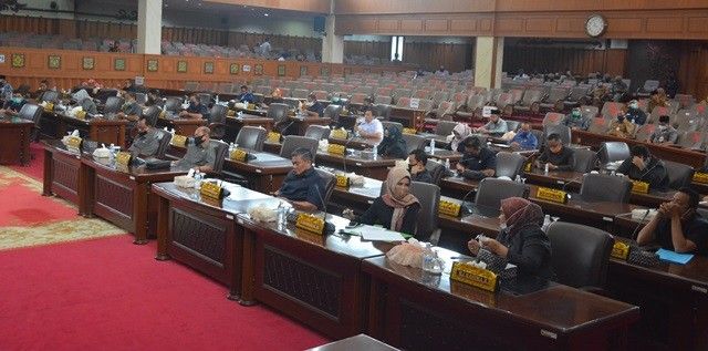 Suasana ruang rapat paripurna DPRD Provinsi Jambi.