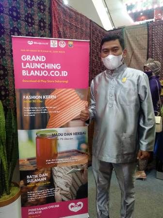 Blanjo.co.id dilaunching oleh Wakil Ketua DPRD Provinsi Jambi, Rocky Candra dan dihadiri Sekda Provinsi Jambi, Sudirman di mall WTC Kota Jambi, Rabu (6/1).