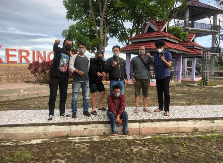 Tersangka bersama tim sultan