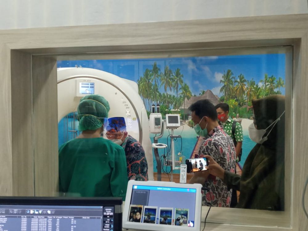 Fasha meninjau ICU Rumah Sakit Abdul Manaf