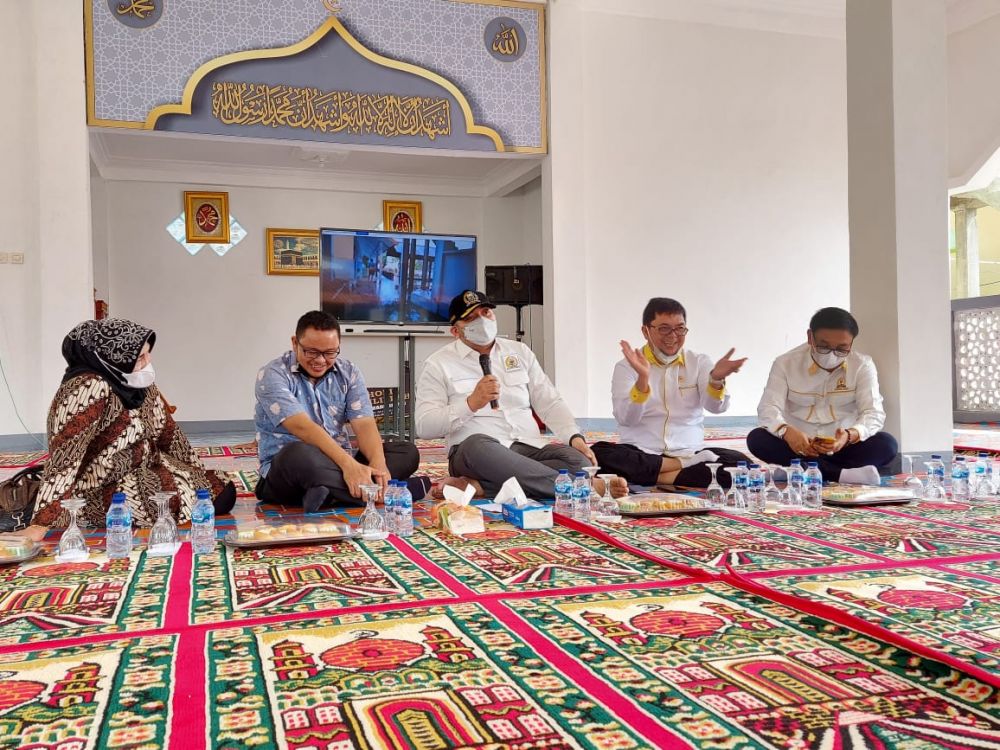 Waka DPRD Pinto Jayanegara bersama Anggota 