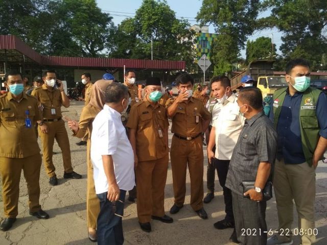 Komisi II DPRD Provinsi Jambi, Selasa (22/6) inspeksi mendadak ke pasar Angsodo Jambi 