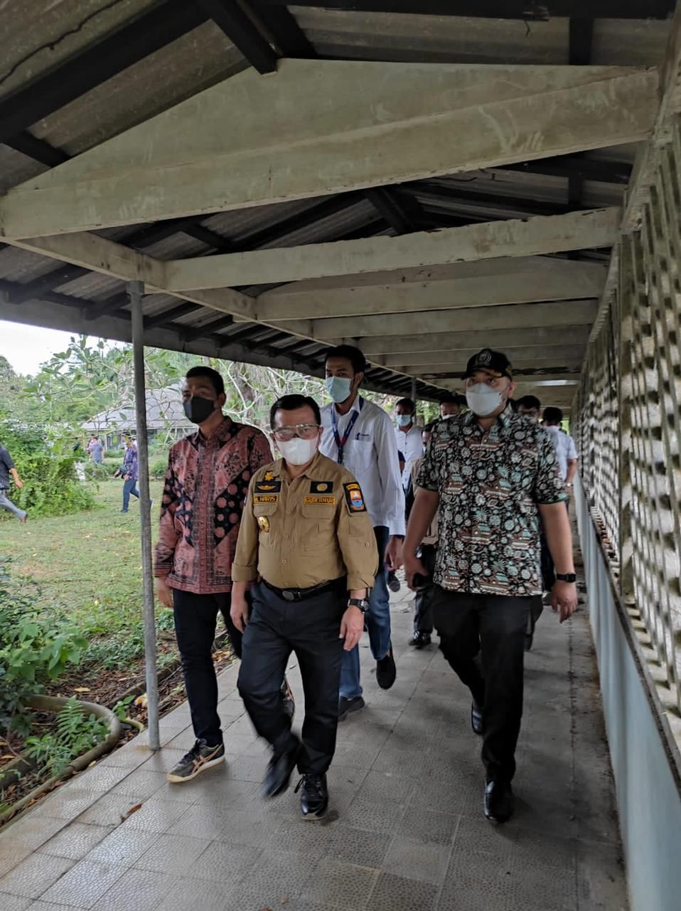 Wakil Ketua DPRD Provinsi Jambi Pinto Jayanegara ikut mendampingi Gubernur Jambi Al Haris Tinjau eks Rumah sakit pertamina di Bajubang akan di jadikan tempat parawatan pasien covid-19. 