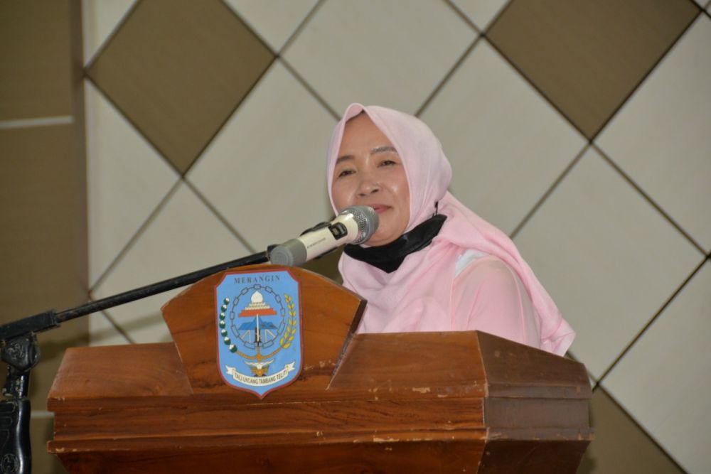 Hj'. Hesnidar Haris SE
